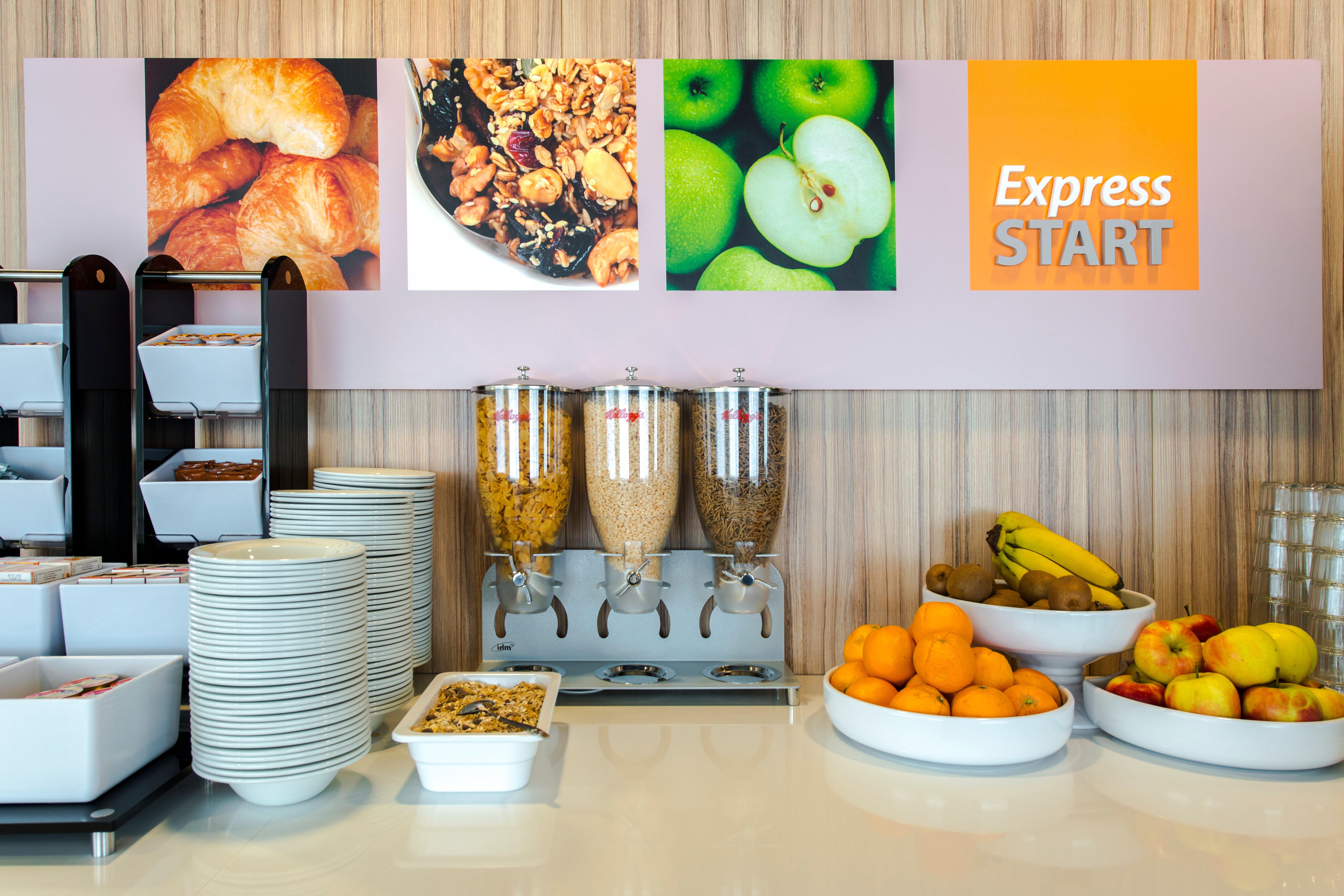 Holiday Inn Express Rotterdam - Central Station By Ihg Exteriér fotografie